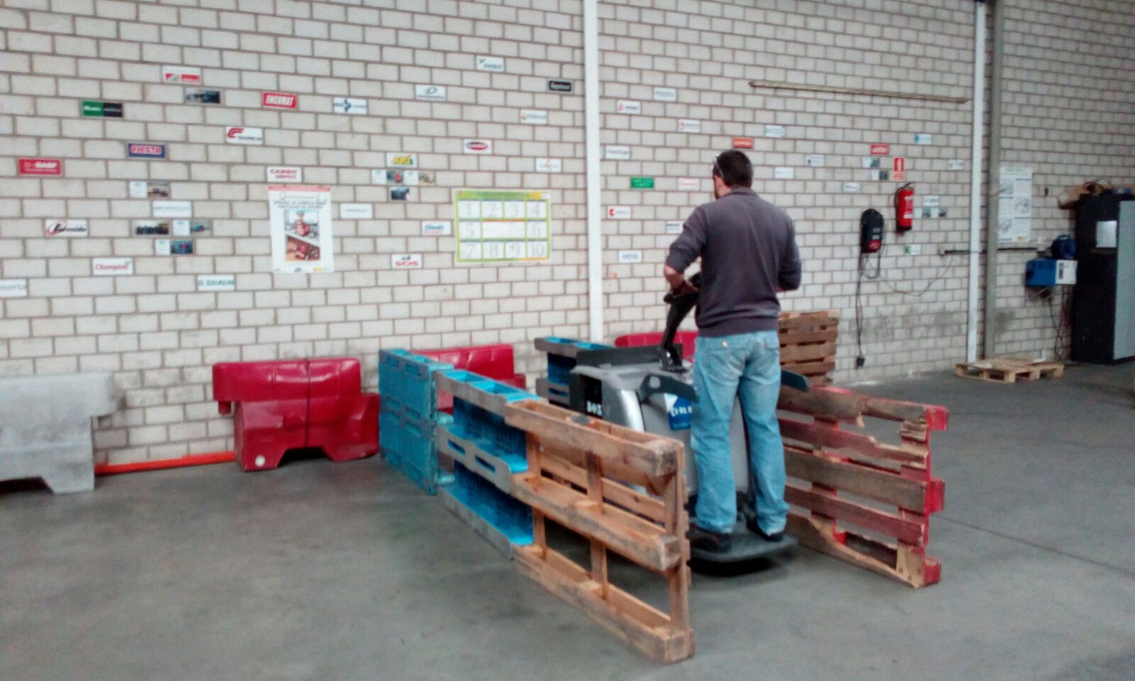 Prácticas de transpaleta eléctrica para la Fábrica Nacional de Moneda y Timbre