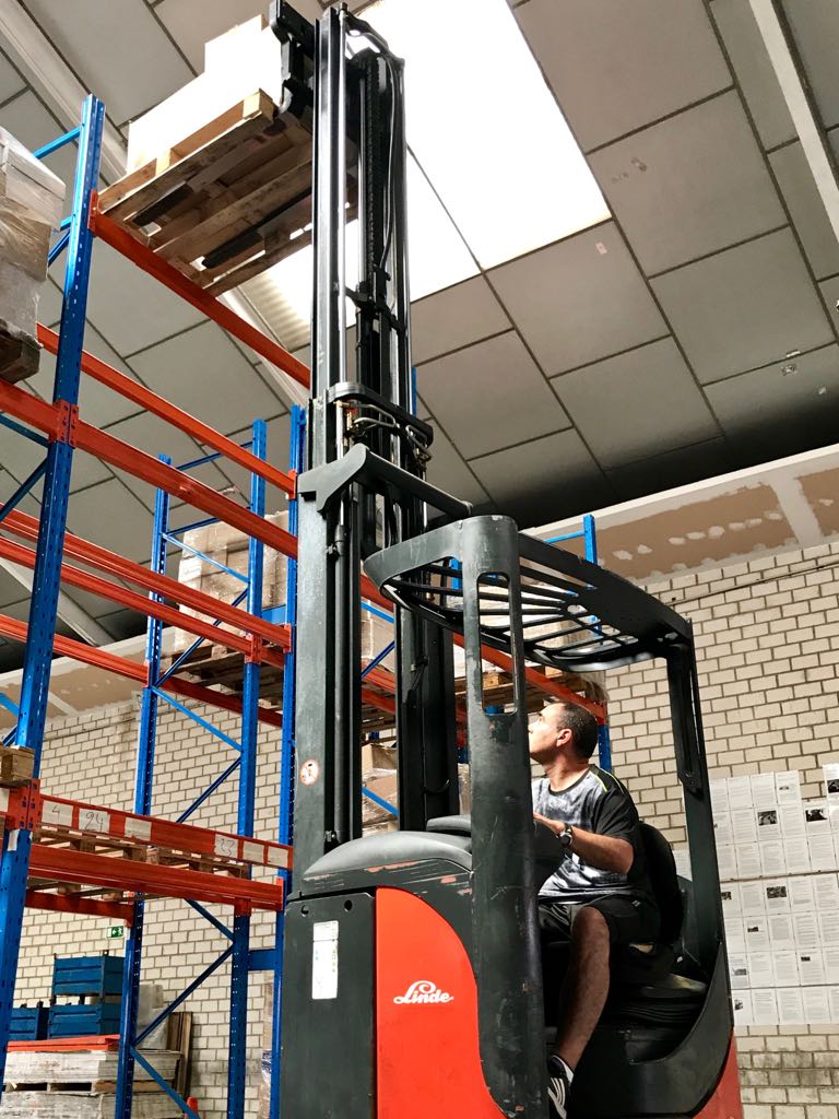 Practicas con carretilla retráctil en Getafe