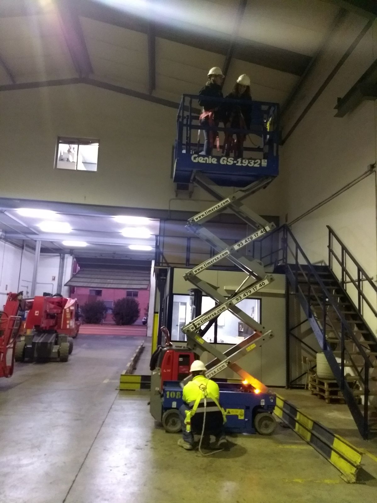 Prácticas con plataforma elevadora tipo 3A (tijera)