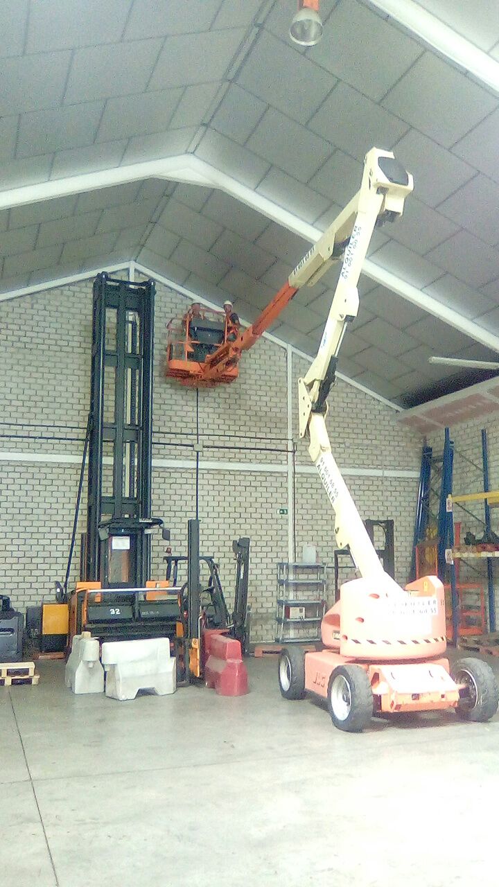 Curso de Plataforma Elevadora tipo 3B telescópica articulada