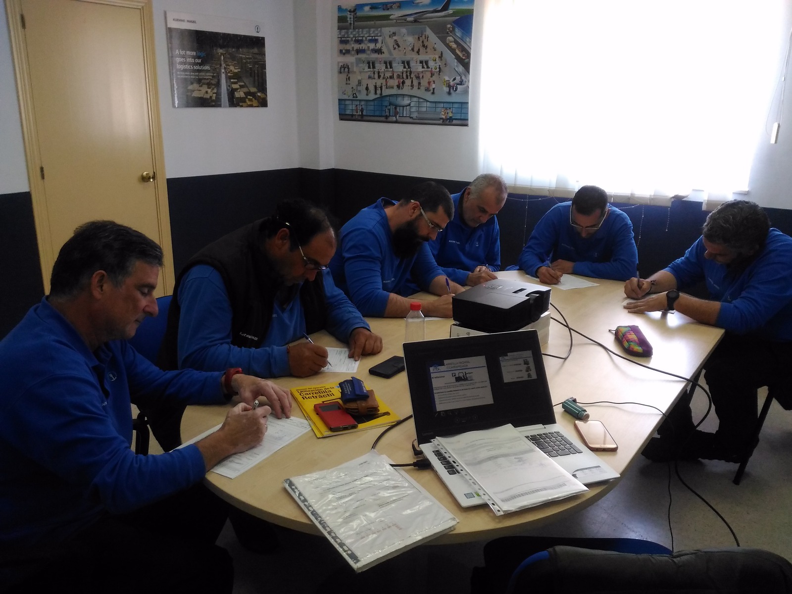 Evaluación teórica en el Curso para KUENE + NAGEL SA