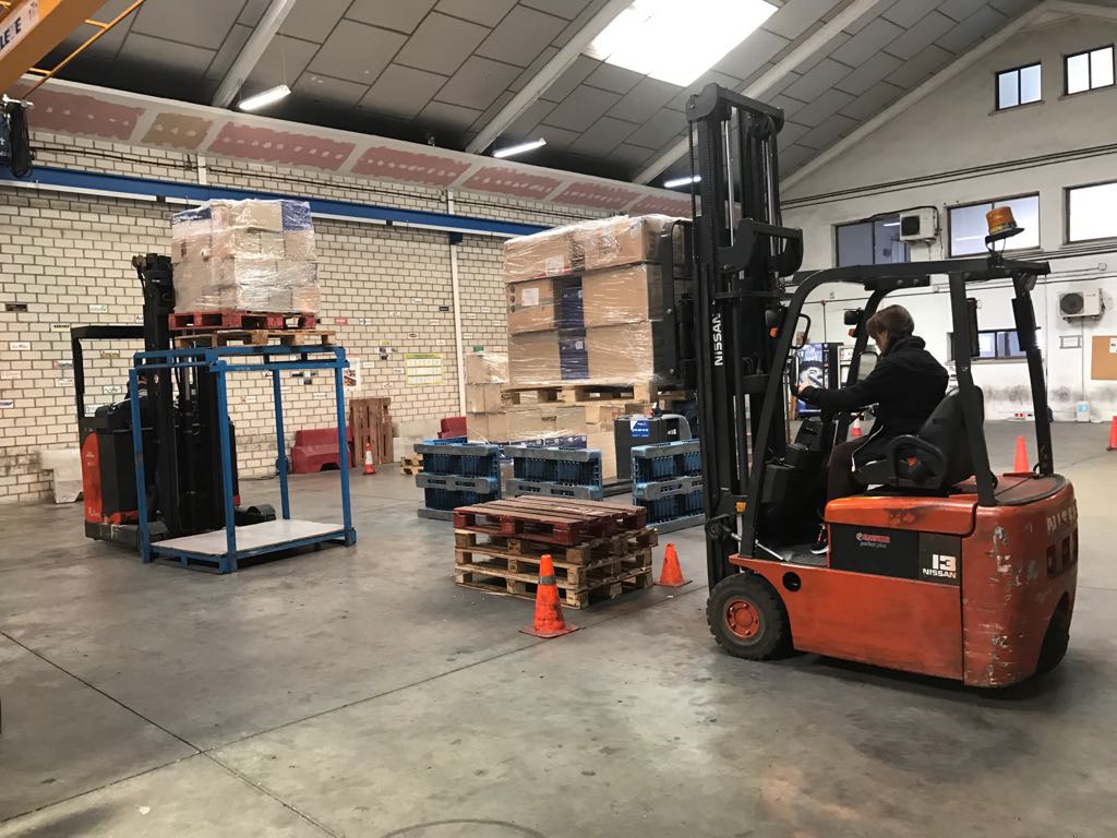 Ejercicios con carretillas elevadoras para la cámara de comercio