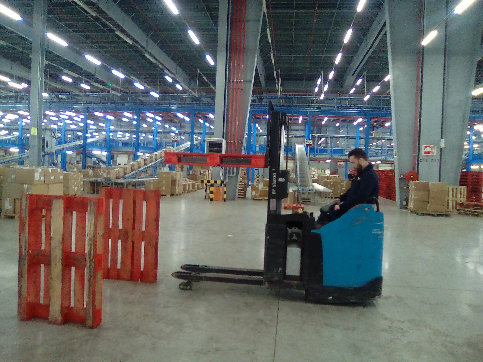 Ejercicio de estiba sobre palet vertical en Palafolls