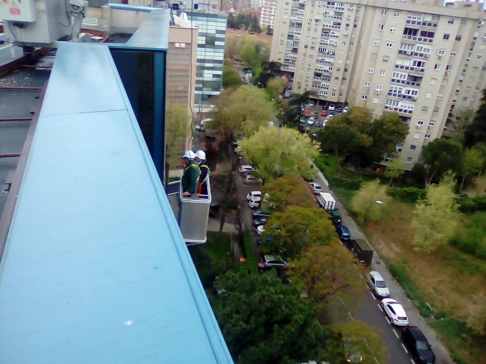 Descenso en el curso de Góndola para fachadas