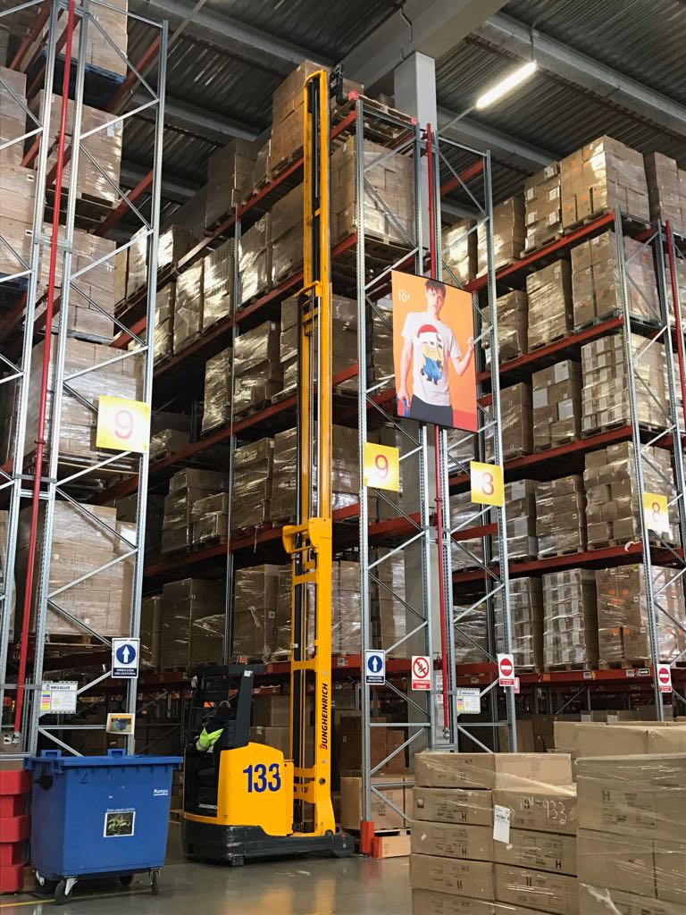 Estibando a 11m en DHL