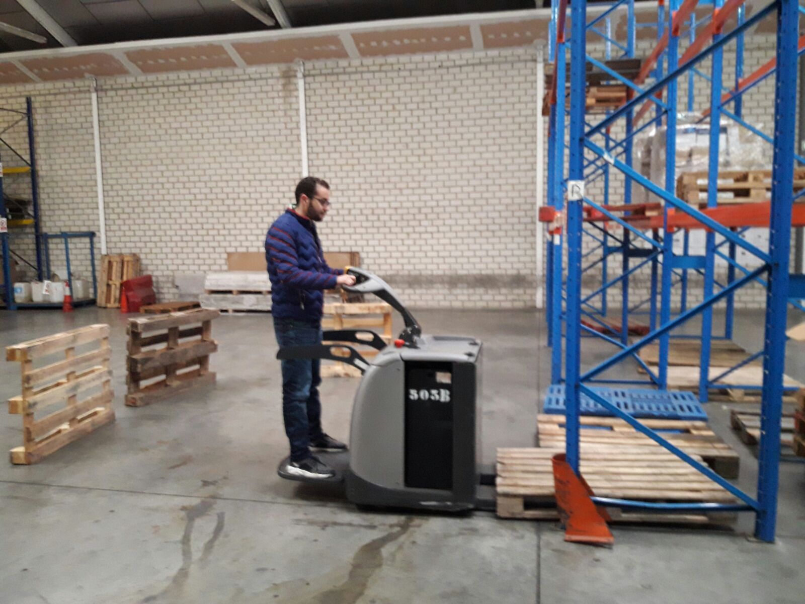 Prácticas con transpaleta eléctrica para la Cámara de Comercio