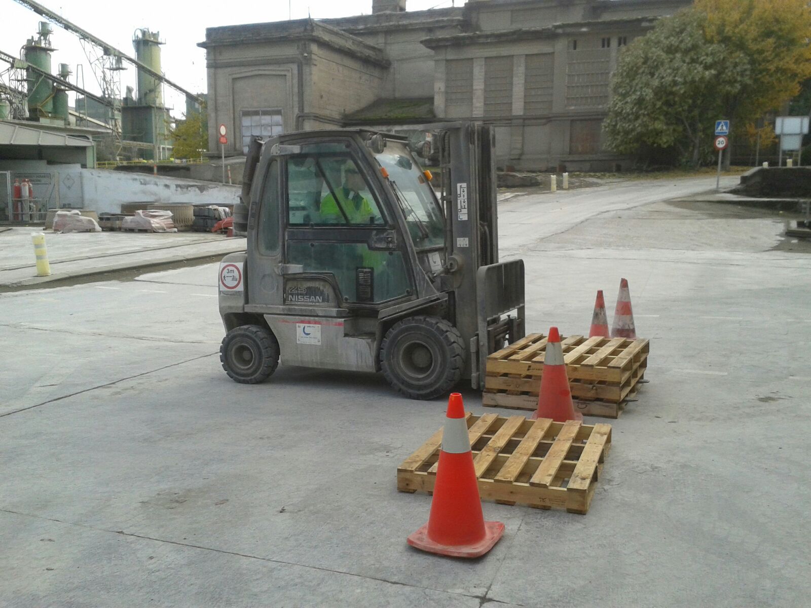 Curso en la fábrica de cemento de Lafarge