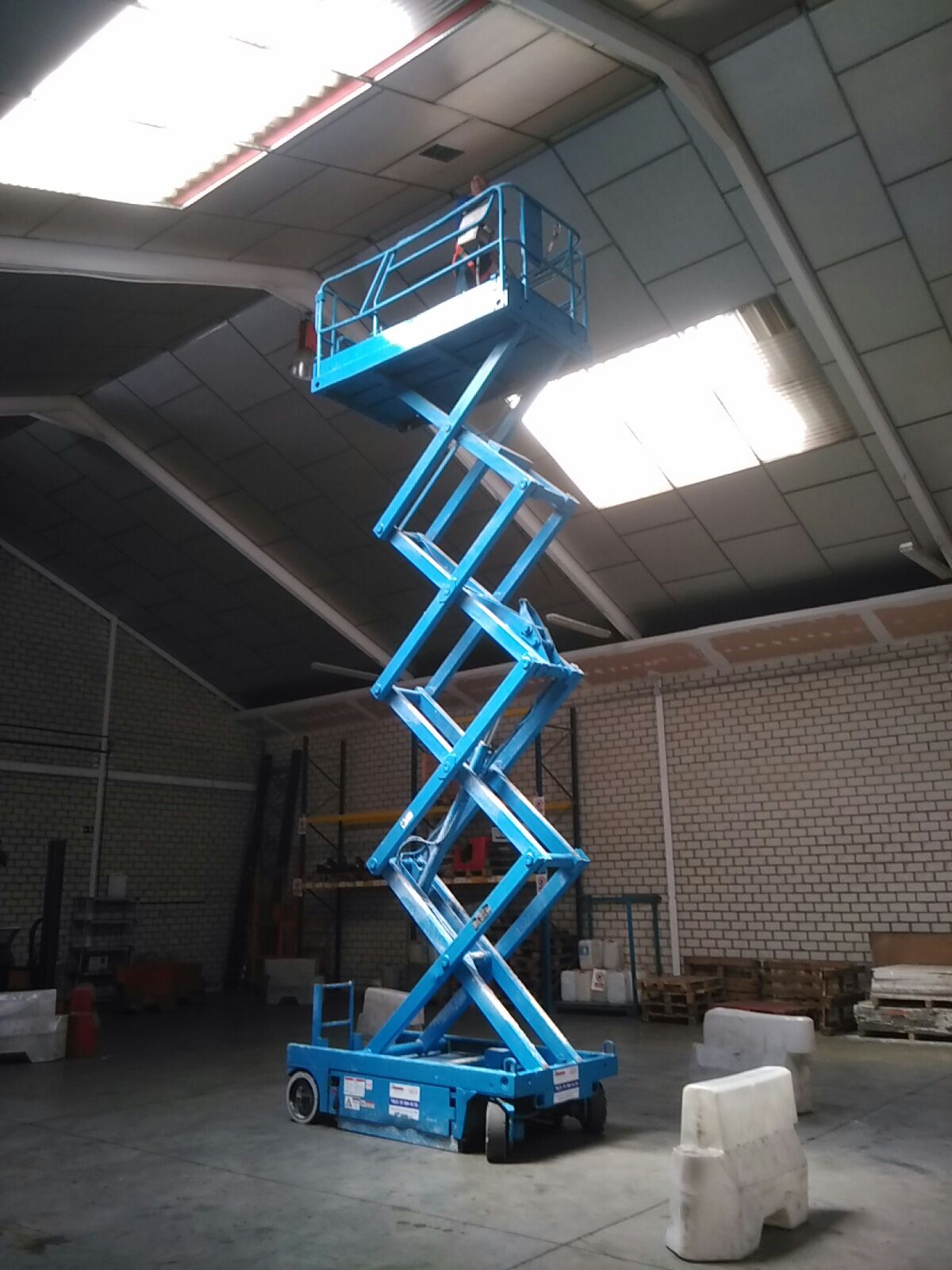Curso de Plataforma  Elevadora Movil de Personal para Movimiento por la Paz