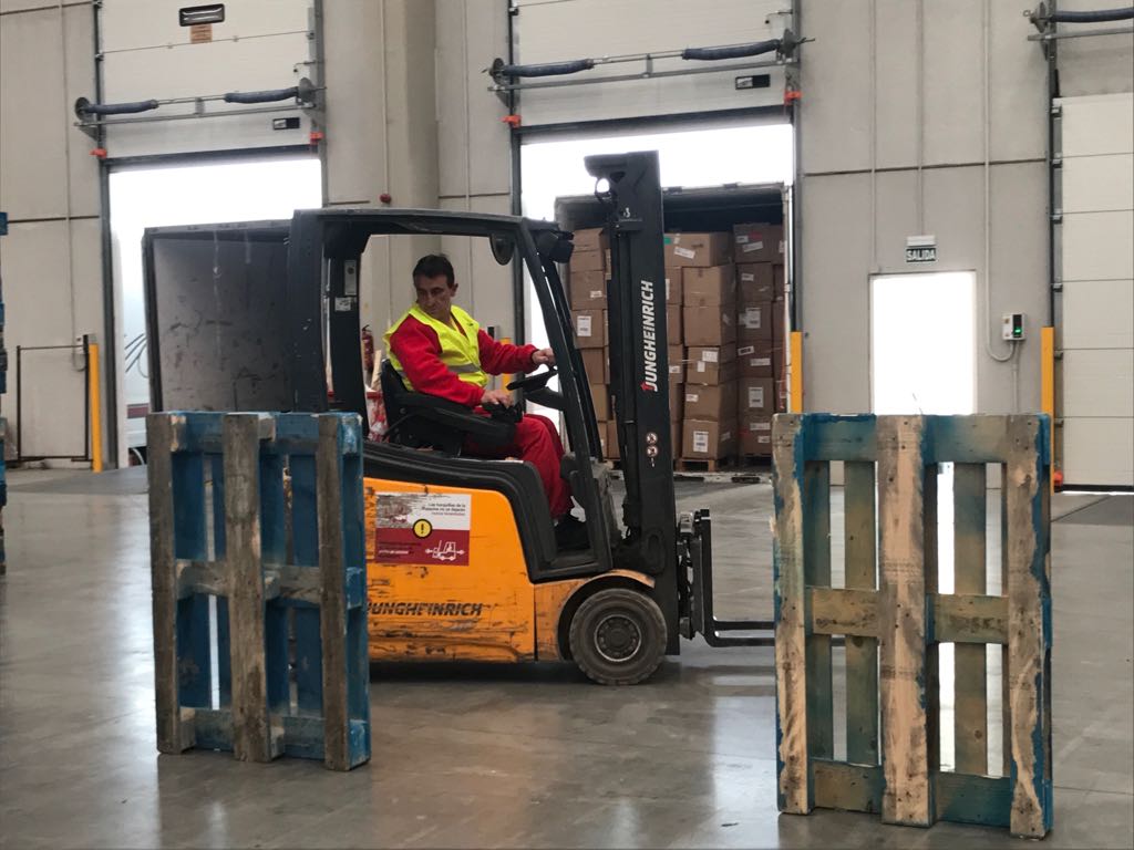 Maniobras de circulación con carretilla frontal en XPO Logistics