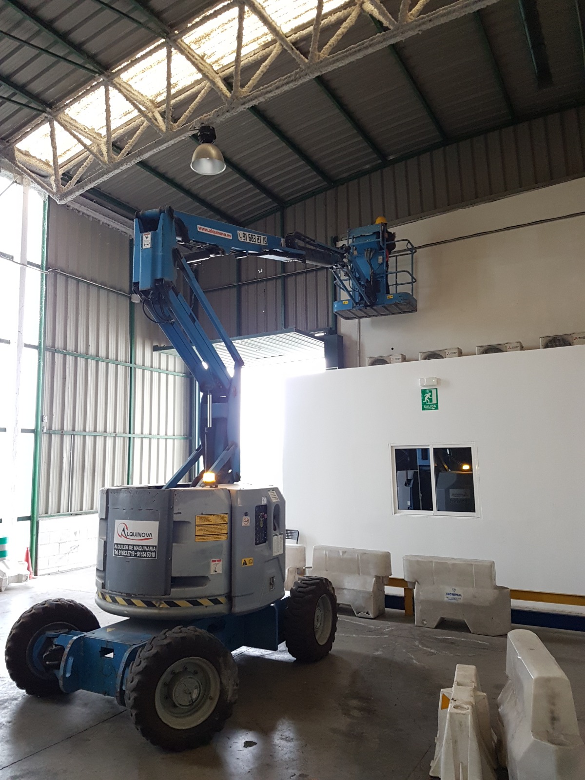 Posicionamiento en el punto de trabajo con PEMP tipo 3B en Torrejón de Ardoz