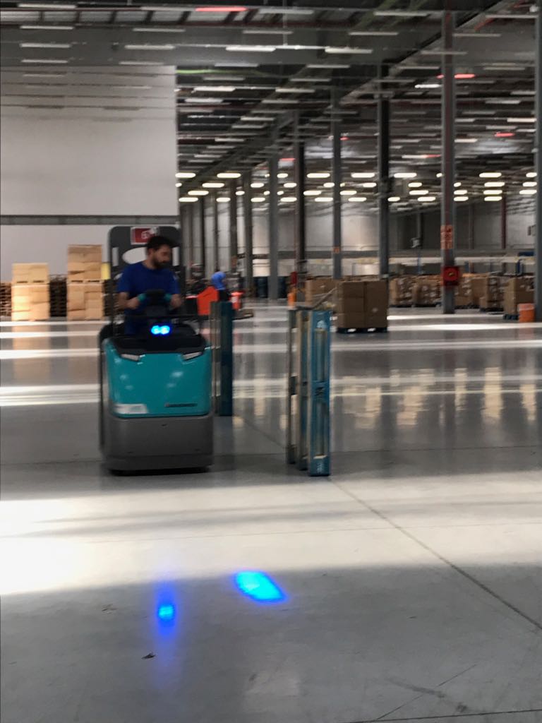 Prácticas recogepedidos nivel bajo en plataforma logística Meco