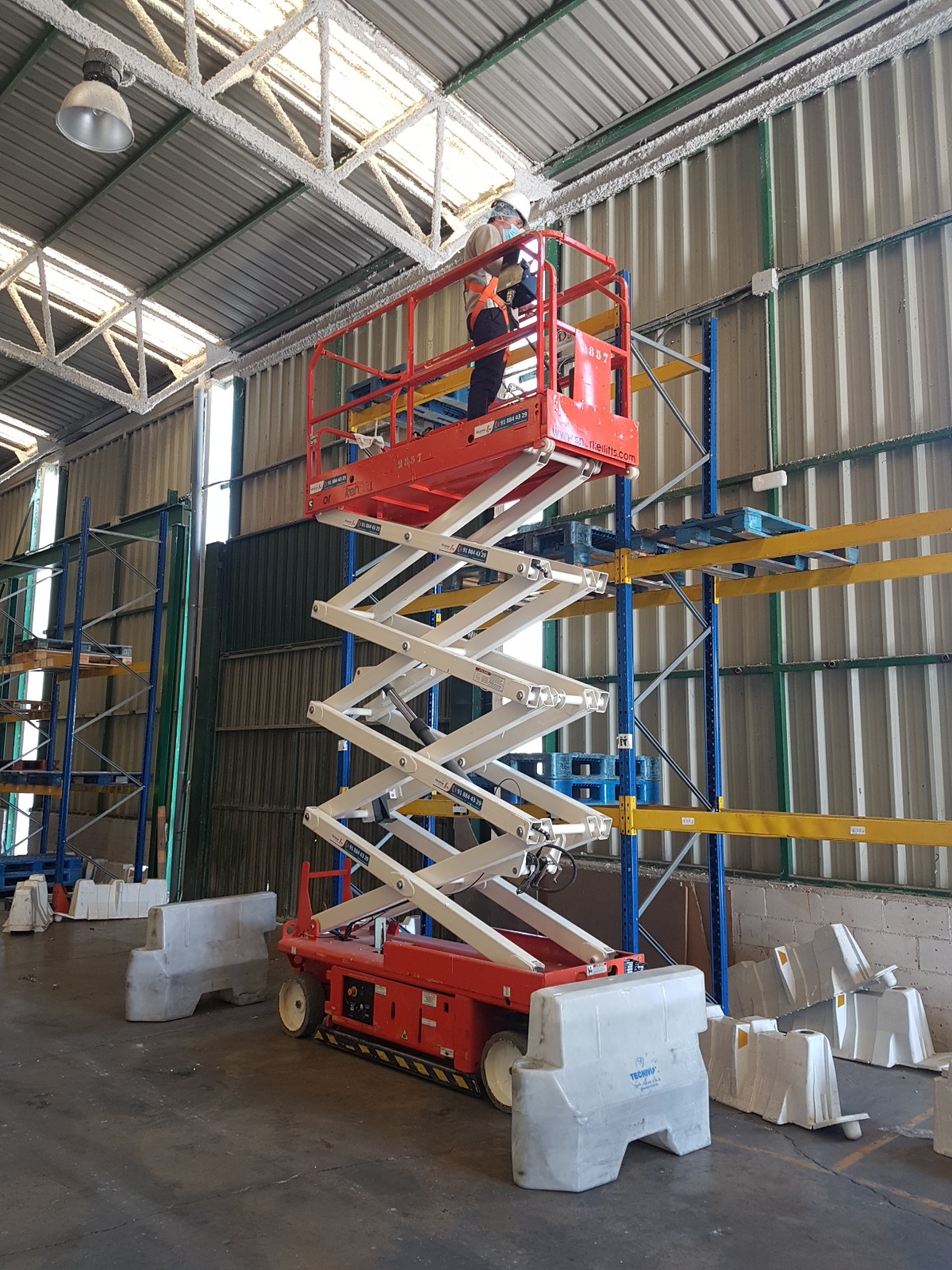 Ejercicio de posicionamiento en el punto de trabajo con PEMP tipo 3A en Torrejón de Ardoz