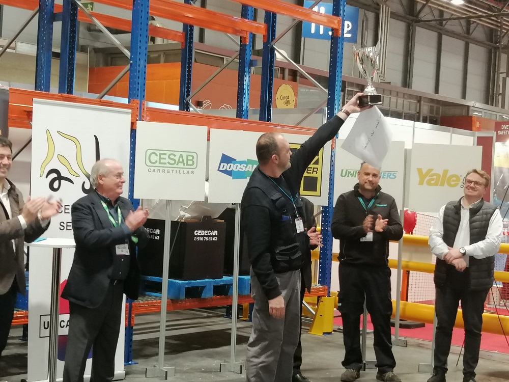 trofeo concurso carretillas elevadoras logistics 2019 trofeo concurso carretillas elevadoras logistics 2019